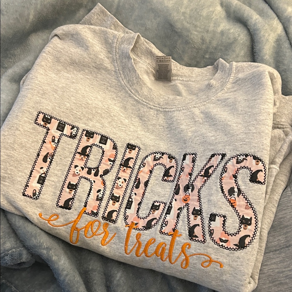 Gray Women’s Sweatshirt with 'Tricks for Treats' Design